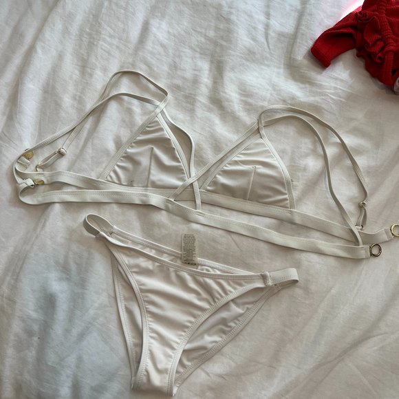 SO NOIRE White Bikini Set - Picture 1 of 3